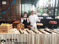 烘焙培训—2019年6月15日，越秀星汇楼盘开盘展翅西点学员户外实践