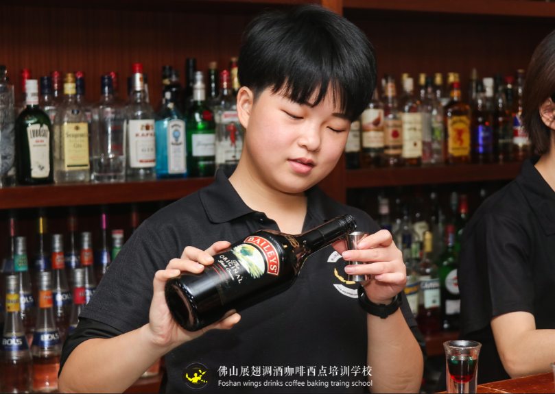 如何节约酒吧成本？